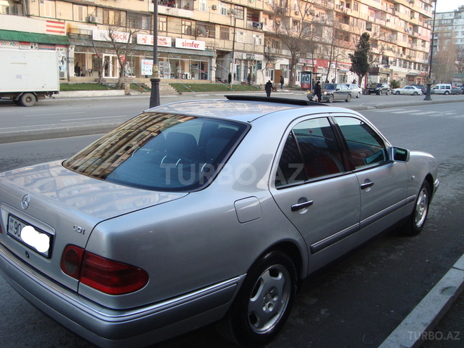 Mercedes E 220 1999, 360,000 km - 2.2 l - Bakı