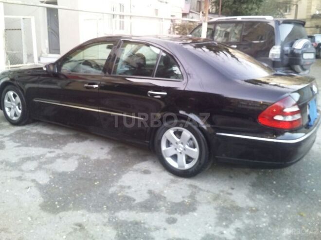 Mercedes E 220 2004, 217,856 km - 2.2 l - Bakı