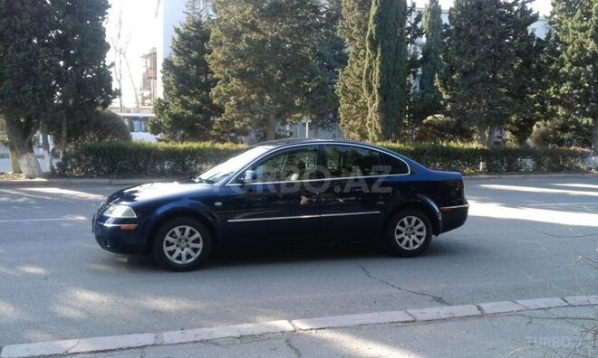 Volkswagen Passat 2003, 220,000 km - 1.8 l - Sumqayıt