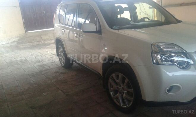 Nissan X-Trail 2013, 39,800 km - 2.5 л - Xırdalan