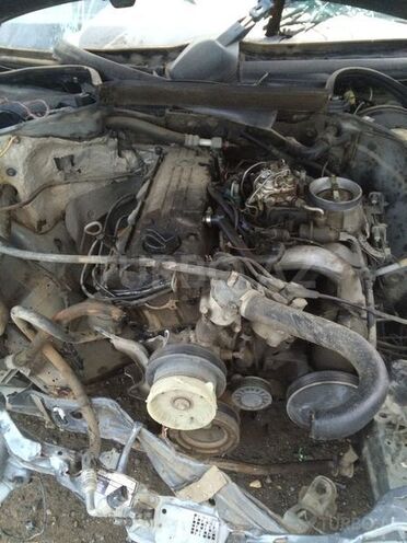 Mercedes E 230 1991, 253,000 km - 2.3 л - Sumqayıt