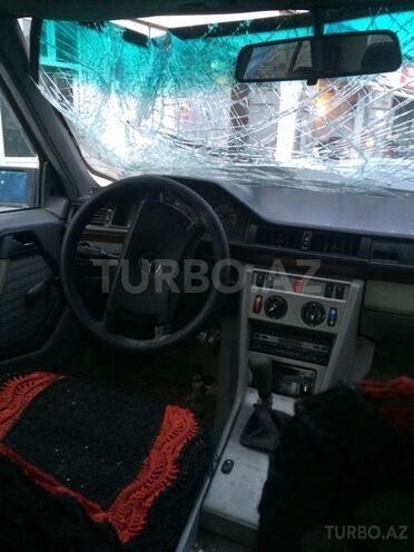 Mercedes E 230 1991, 253,000 km - 2.3 л - Sumqayıt