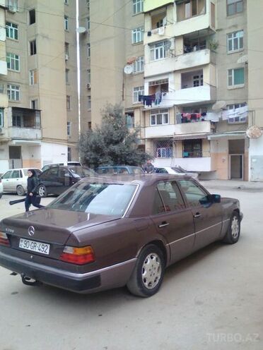 Mercedes E 200 1991, 345,000 km - 2.0 l - Bakı