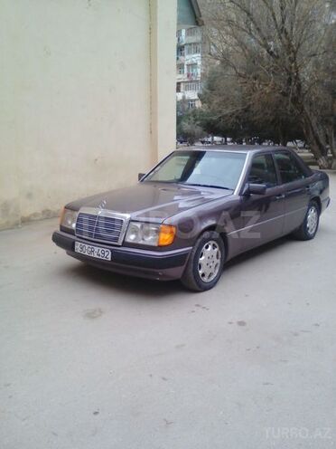 Mercedes E 200 1991, 345,000 km - 2.0 l - Bakı