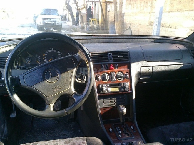 Mercedes C 180 1999, 241,600 km - 1.8 l - Bərdə