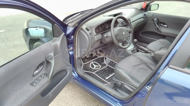 Renault Laguna 2001, 280,000 km - 1.8 l - Bakı
