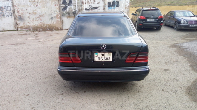 Mercedes E 320 2002, 138,144 km - 3.2 l - Bakı