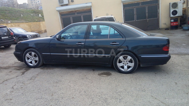 Mercedes E 320 2002, 138,144 km - 3.2 l - Bakı