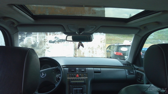 Mercedes E 320 2002, 138,144 km - 3.2 l - Bakı