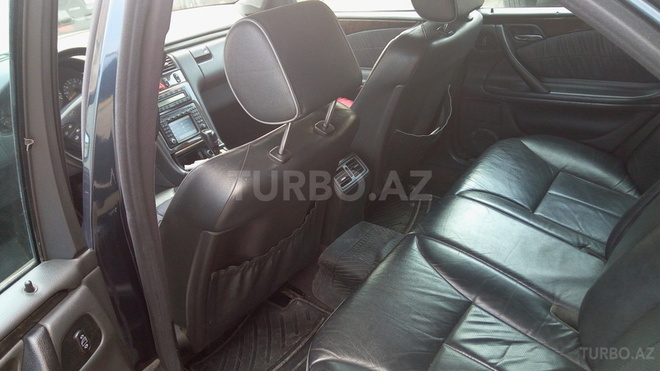 Mercedes E 320 2002, 138,144 km - 3.2 l - Bakı
