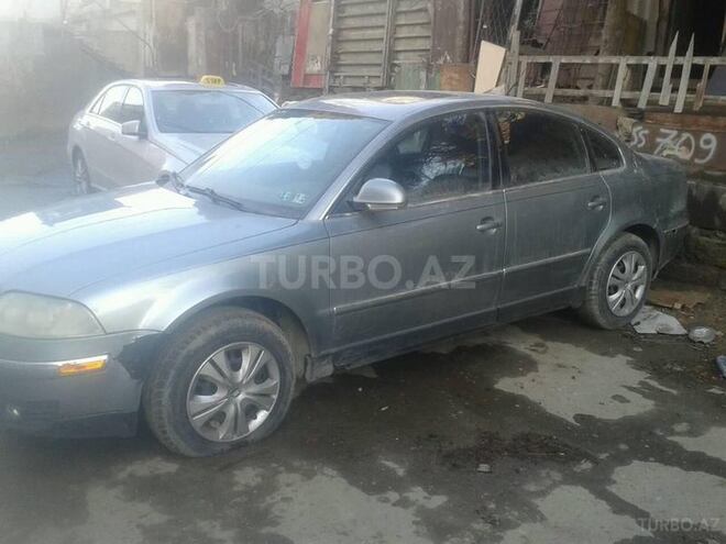 Volkswagen Passat 2004, 258,100 km - 1.8 l - Bakı
