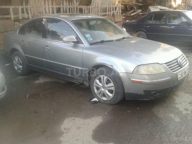 Volkswagen Passat 2004, 258,100 km - 1.8 l - Bakı