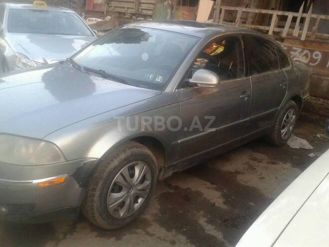 Volkswagen Passat 2004, 258,100 km - 1.8 l - Bakı