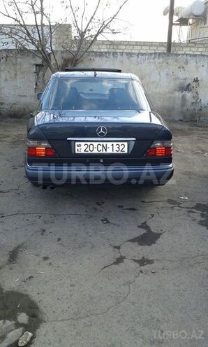 Mercedes E 300 1994, 226,142 km - 3.0 l - Gəncə