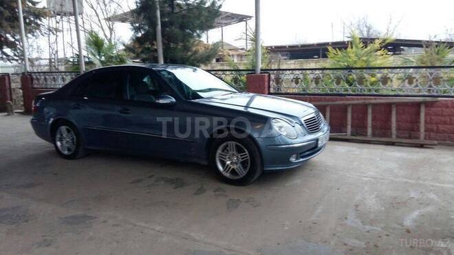 Mercedes E 270 2002, 208,000 km - 2.7 l - Bakı