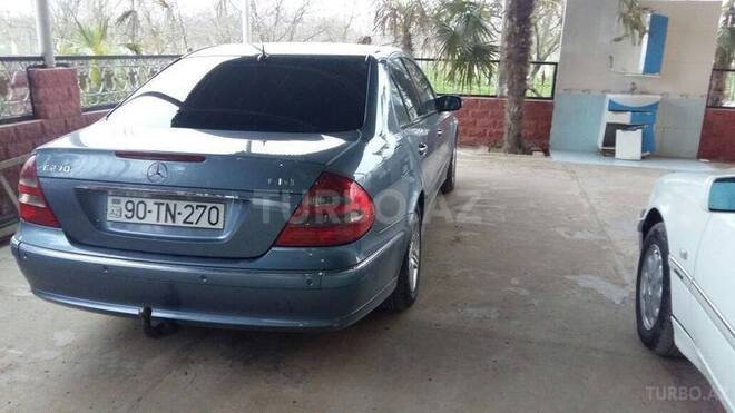 Mercedes E 270 2002, 208,000 km - 2.7 l - Bakı