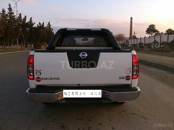 Nissan Navara 2008, 201,000 km - 2.5 l - Bakı