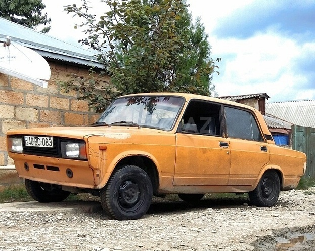 LADA (VAZ) 2107 1982, 250,000 km - 1.5 l - Qusar
