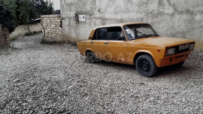 LADA (VAZ) 2107 1982, 250,000 km - 1.5 l - Qusar
