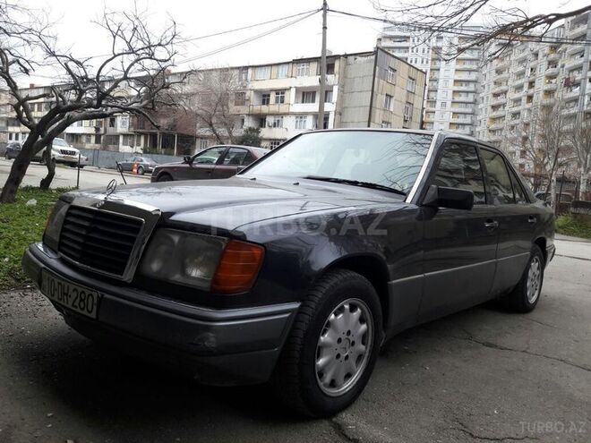 Mercedes E 280 1993, 295,000 km - 0.2 l - Bakı
