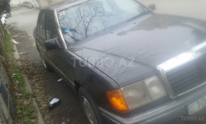 Mercedes E 280 1993, 295,000 km - 0.2 l - Bakı