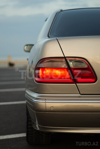 Mercedes E 200 2001, 216,711 km - 2.0 l - Bakı