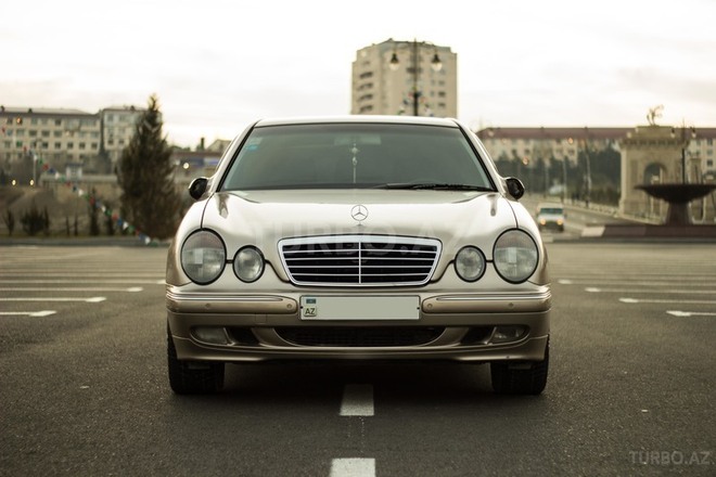 Mercedes E 200 2001, 216,711 km - 2.0 l - Bakı