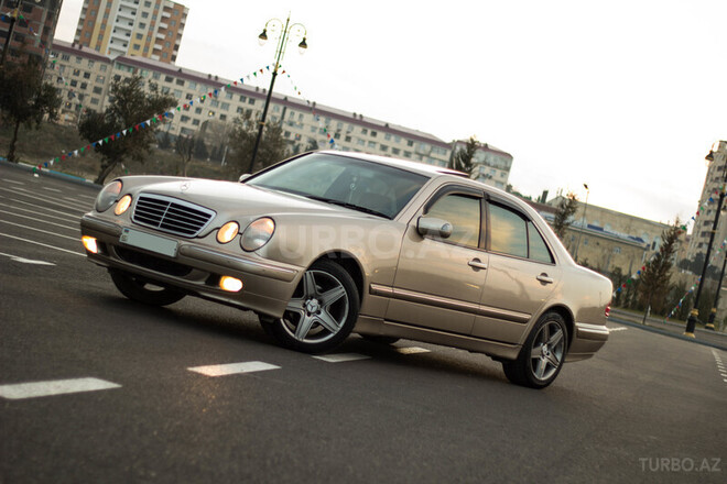Mercedes E 200 2001, 216,711 km - 2.0 l - Bakı