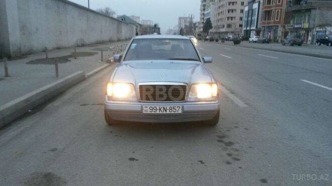 Mercedes E 320 1994, 289,000 km - 3.2 l - Bakı