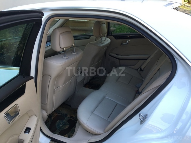 Mercedes E 350 2013, 40,000 km - 3.5 l - Bakı