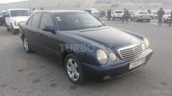 Mercedes E 220 1999, 196,760 km - 2.2 l - Bakı