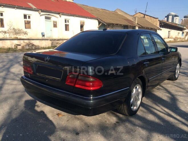 Mercedes E 240 1998, 235,000 km - 2.4 l - Bakı