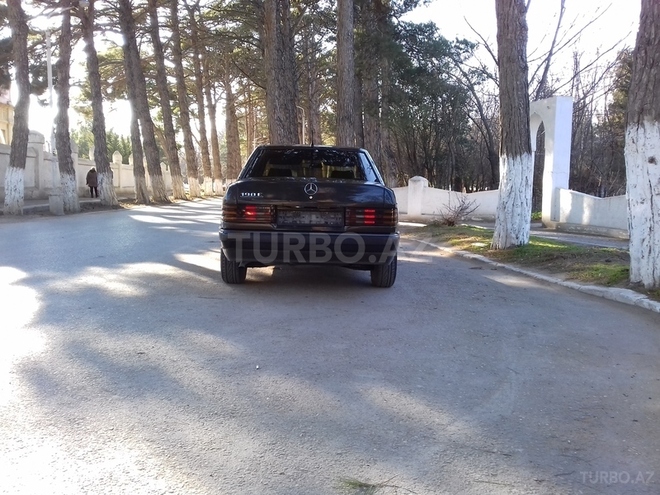 Mercedes 190 1990, 290,000 km - 2.0 l - Sumqayıt