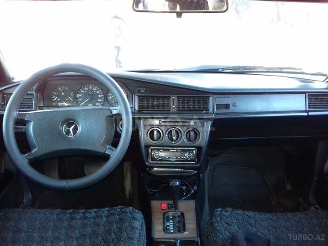 Mercedes 190 1990, 290,000 km - 2.0 l - Sumqayıt