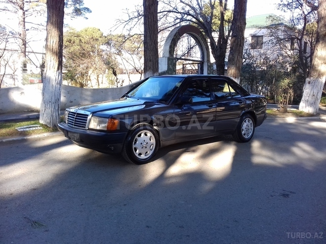 Mercedes 190 1990, 290,000 km - 2.0 l - Sumqayıt