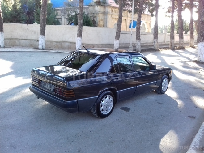 Mercedes 190 1990, 290,000 km - 2.0 l - Sumqayıt
