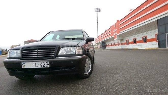 Mercedes C 220 1998, 285,000 km - 2.2 l - Bakı