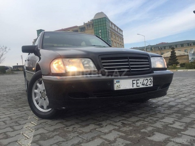 Mercedes C 220 1998, 285,000 km - 2.2 l - Bakı