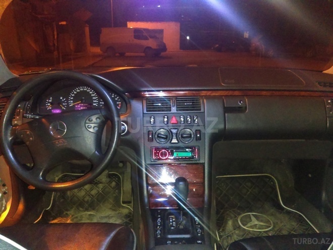 Mercedes E 200 2000, 277,743 km - 2.0 л - Bakı