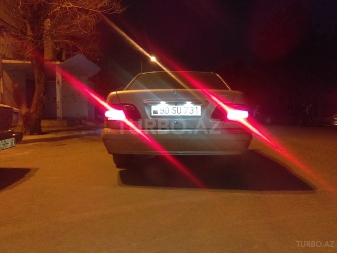 Mercedes E 200 2000, 277,743 km - 2.0 л - Bakı