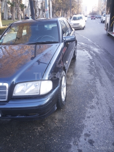 Mercedes C 200 1999, 240,000 km - 2.0 л - Bakı