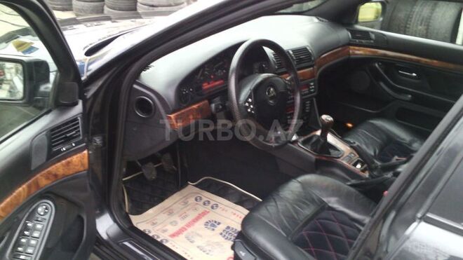 BMW 528 1998, 320,000 km - 2.8 л - Bakı