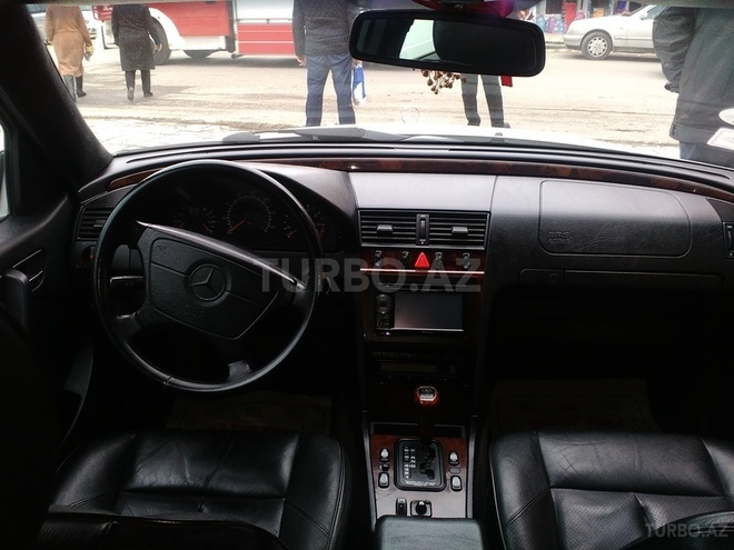 Mercedes C 230 1997, 230,000 km - 2.3 l - Bakı