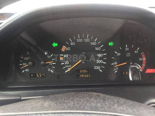 Mercedes C 220 1998, 285,000 km - 2.2 l - Bakı