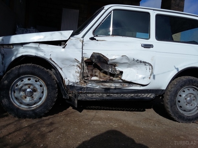 LADA (VAZ) Niva 1984, 150,000 km - 1.6 л - Bakı