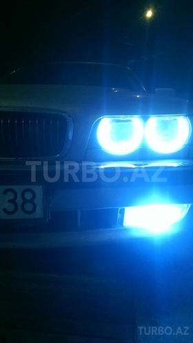 BMW 735 2001, 266,745 km - 3.5 l - Bakı