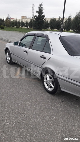 Mercedes C 180 2016, 10,000 km - 3.8 л - Cəlilabad