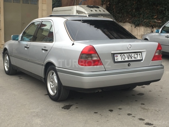 Mercedes C 200 1995, 225,000 km - 2.0 л - Bakı