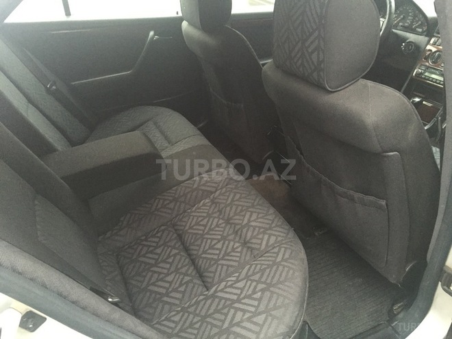 Mercedes C 200 1995, 225,000 km - 2.0 л - Bakı