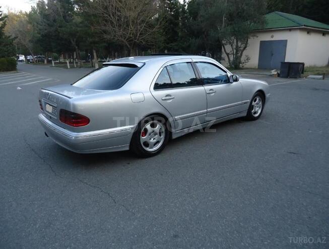 Mercedes E 320 2000, 235,000 km - 3.2 l - Sumqayıt